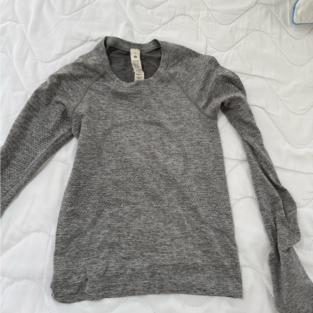 Lululemon Athletica Heathered Gray Crewneck